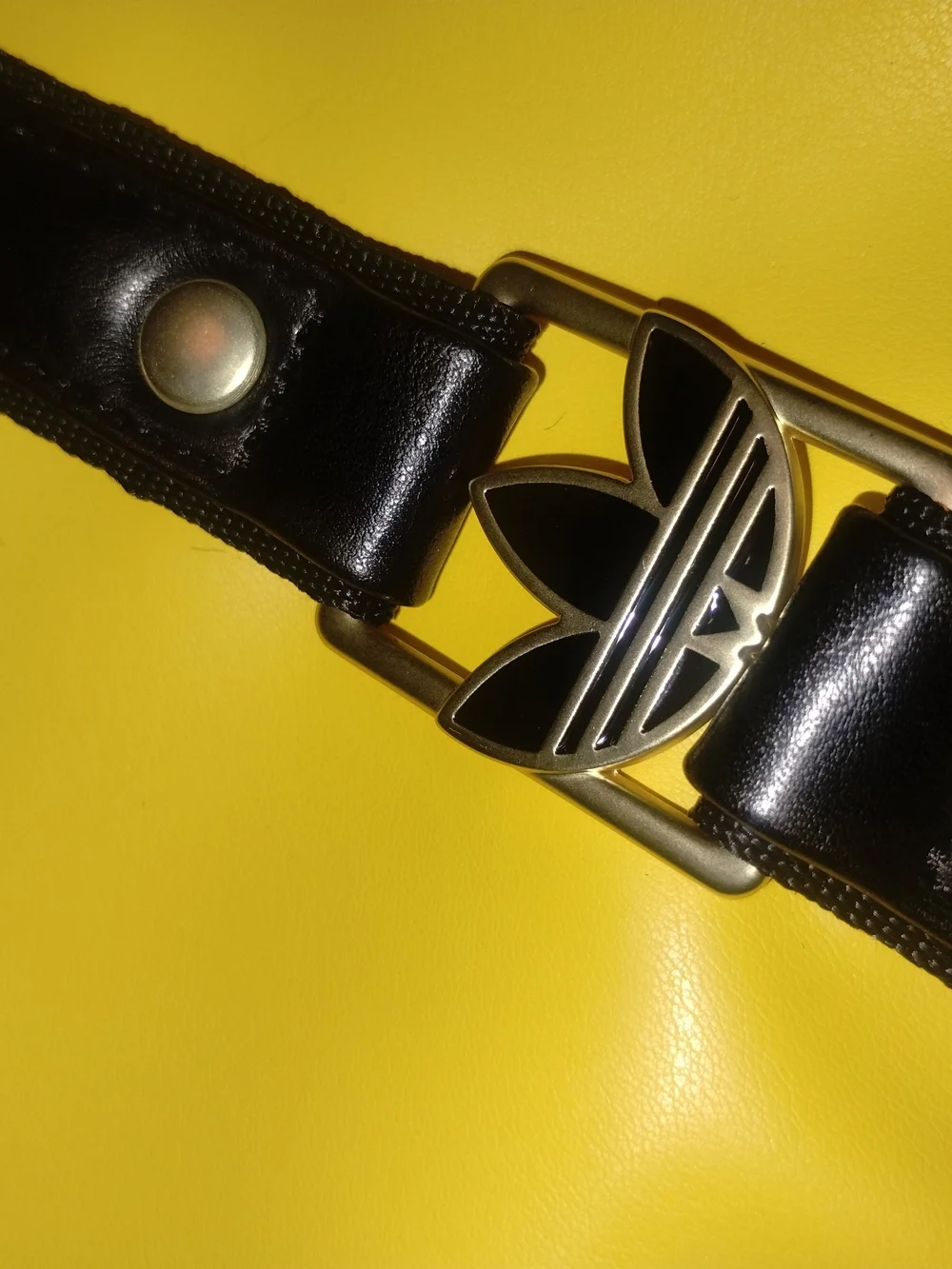 Adidas Yellow Vinyl Trefoil Handbag with Black Trim - Picture 5 of 5